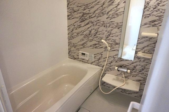 バス・シャワールーム　浴室