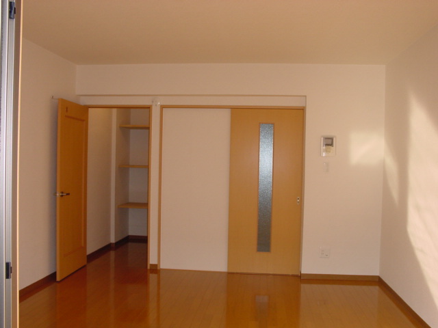 居室・リビング　洋室10畳エアコン完備