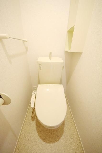 トイレ　ウォシュレット付です♪