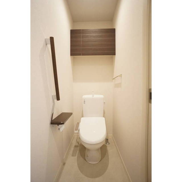 トイレ　嬉しい多機能便座付きトイレ