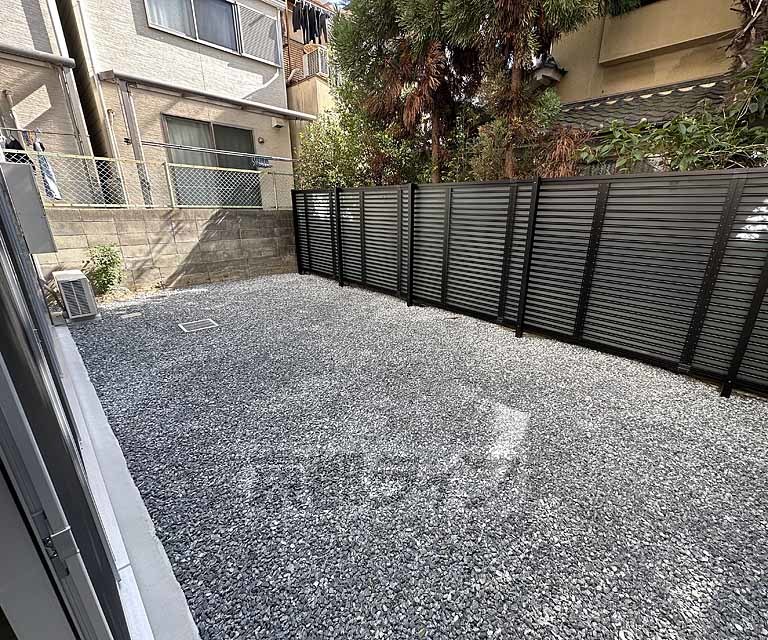 バルコニー　広い庭