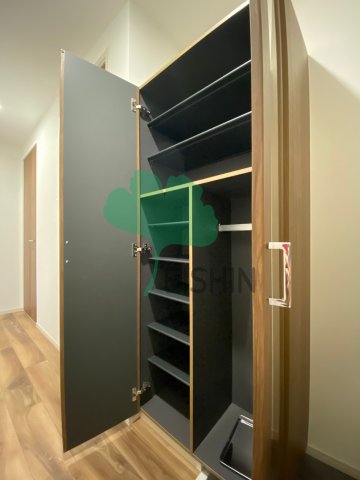 玄関　下駄箱もしっかりついてます！