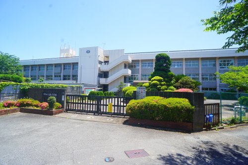 その他　【小学校】上牧小学校（その他）まで1864m