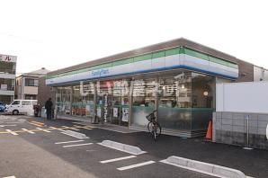 コンビニ　ファミリーマート春日部粕壁店（コンビニ）まで413m