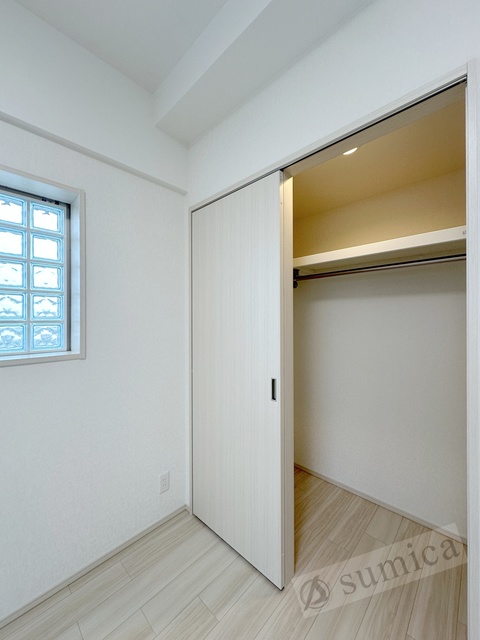 収納　同施工写真です　階数により内装色が異なります