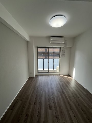 居室・リビング　イメージとして同建物他部屋を表示しています