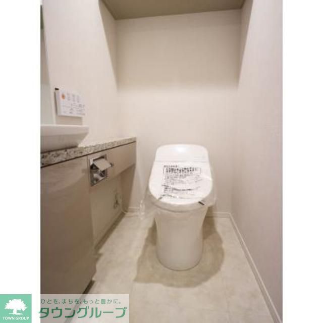 トイレ　※写真は同タイプ住戸です。