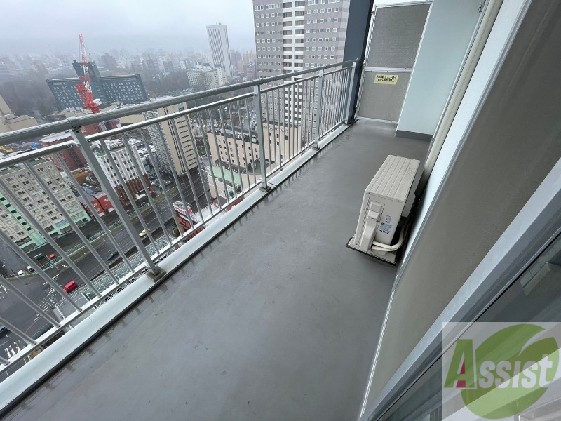 バルコニー　バルコニーです。洗濯物を干したり一息ついたりできますね！