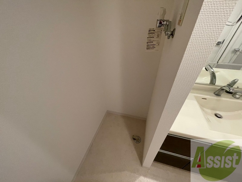 その他設備　こちらの脱衣所に洗濯機置場がありますよ！