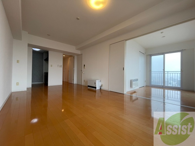 居室・リビング　広くてキレイなＬＤＫが広がっていて、充実した生活が送れそう。