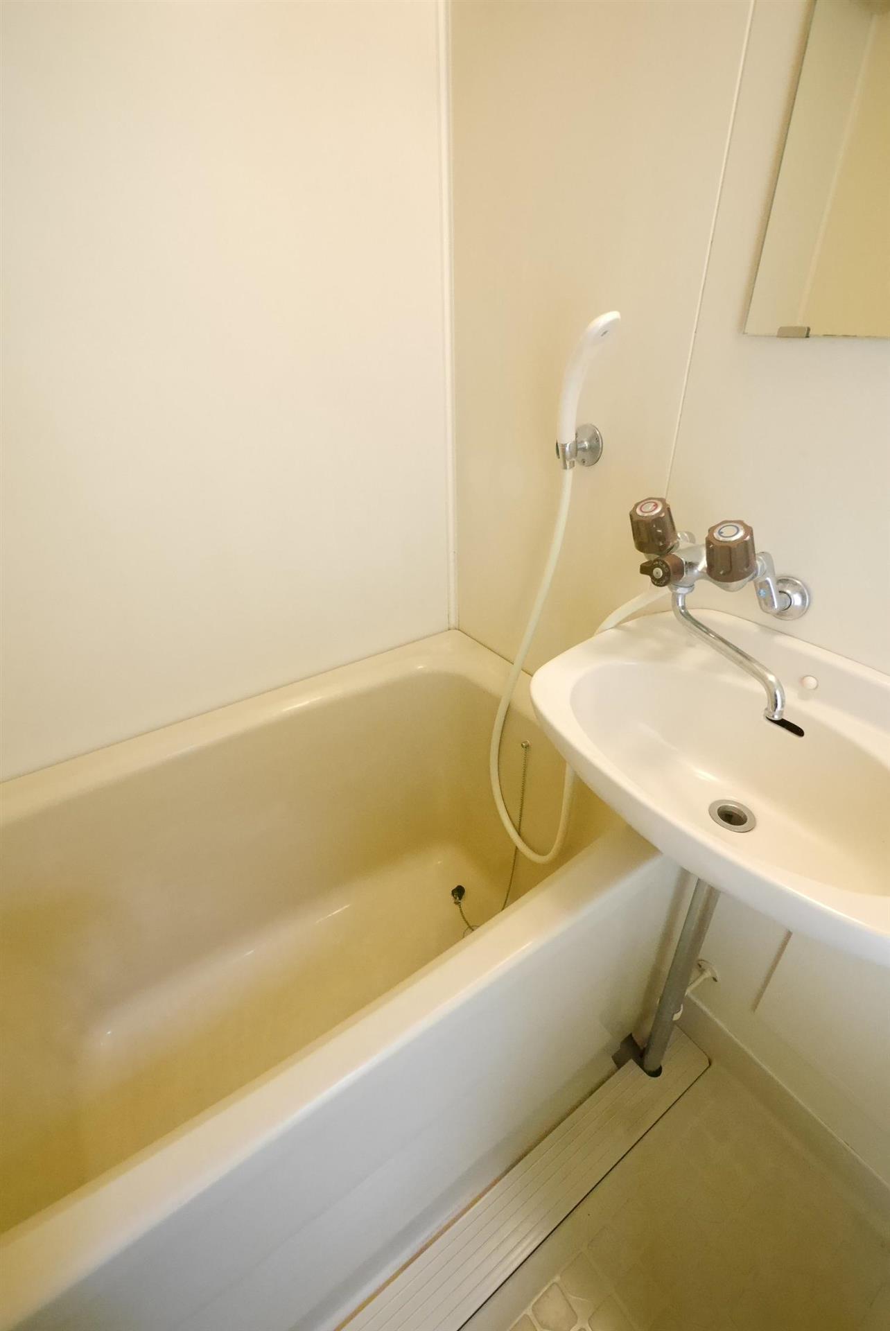 バス・シャワールーム　バス・トイレ一体型