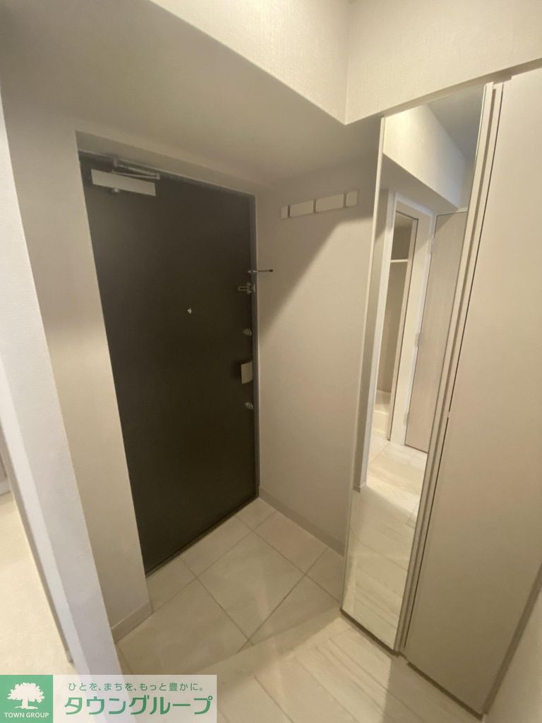 玄関　キッチン