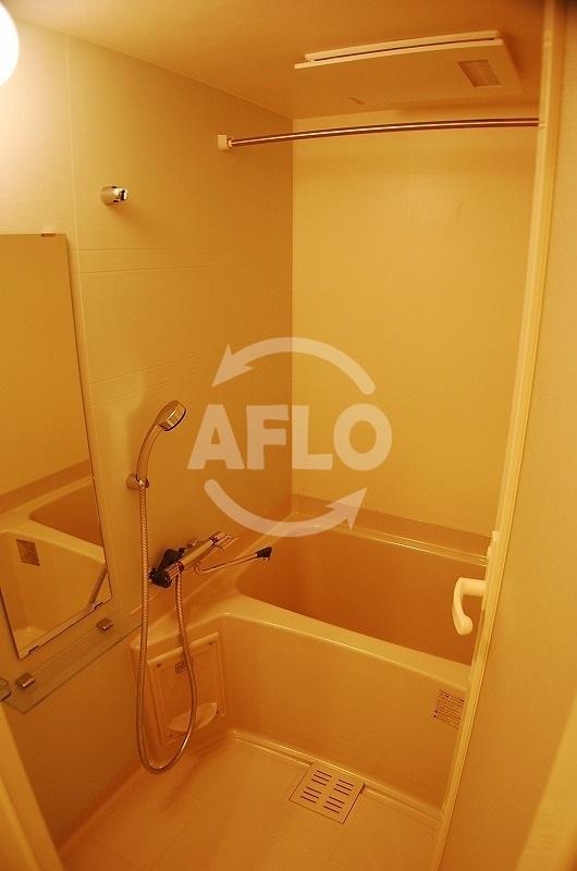 バス・シャワールーム　ドゥーエ立売堀　浴室換気乾燥暖房機付バスルーム