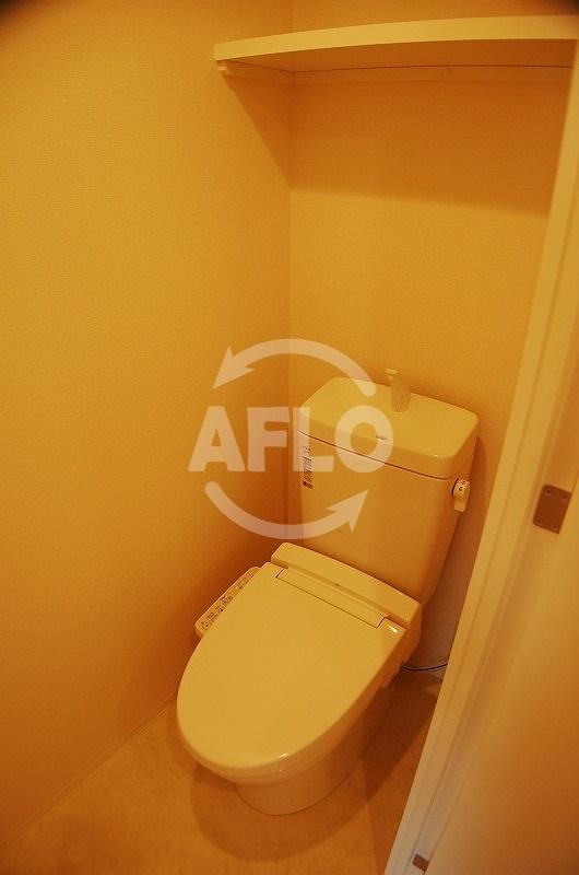 トイレ　ドゥーエ立売堀　温水洗浄便座