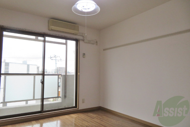 居室・リビング　７．５帖のお部屋になります。キレイなお部屋でした。