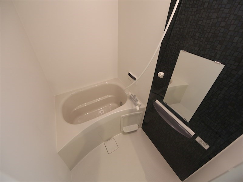 バス・シャワールーム　追い焚き・オートバス機能付お風呂