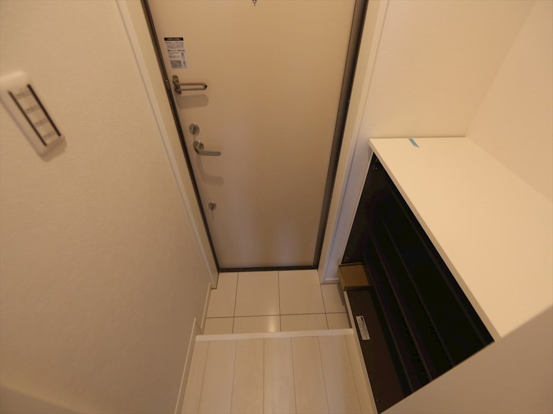 玄関　玄関　シューズボックス付（収納充実してます）