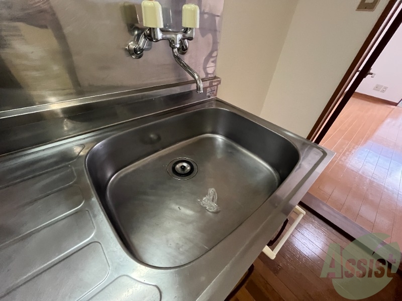 洗面設備　洗面台がございませんので歯磨きはコチラでお願い致します。