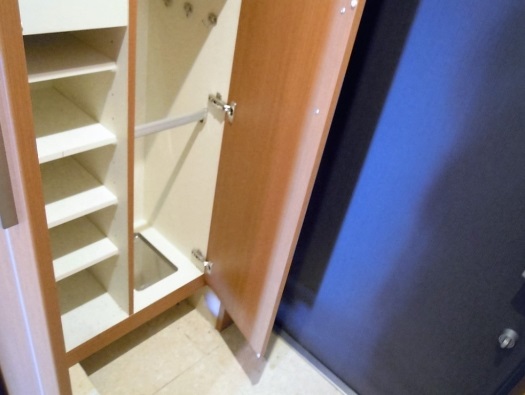 玄関　シューズボックス完備。