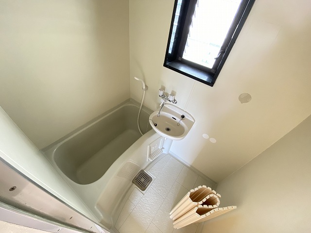 バス・シャワールーム　ゆったり過ごせるお風呂です