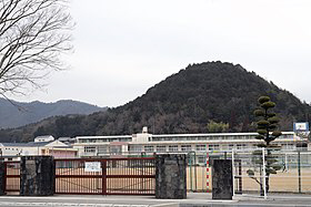 中学校　中町中学校（中学校）まで2752m