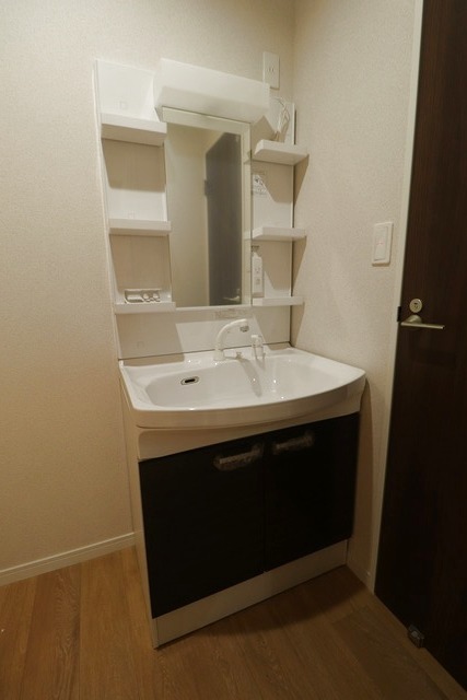 洗面設備　写真は別部屋となります。