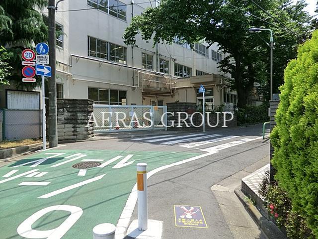 小学校　練馬区立小竹小学校（小学校）まで457m