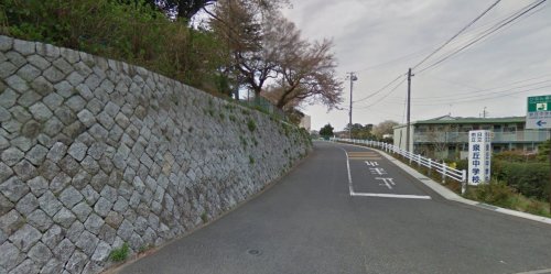 中学校　泉丘中学校（中学校）まで1344m