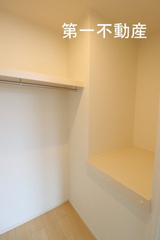 収納　ウォークインクローゼット