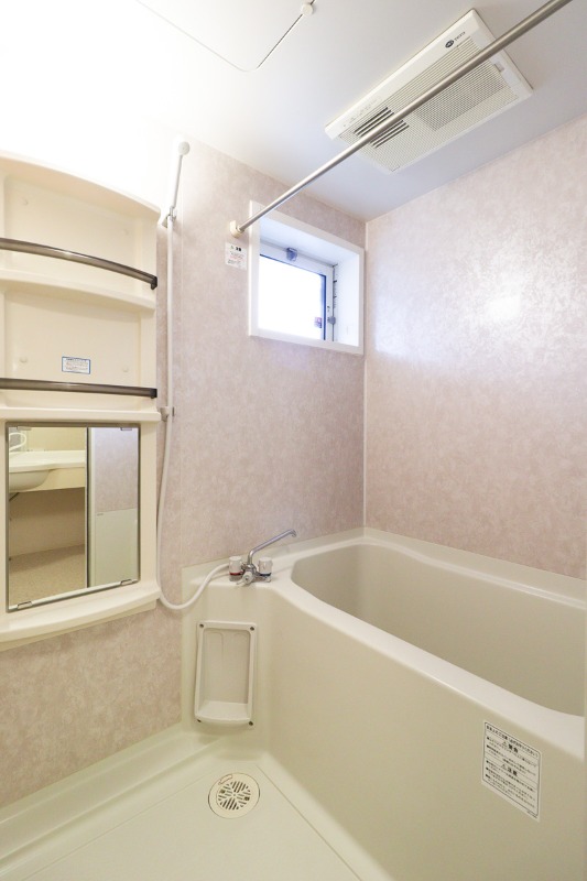 バス・シャワールーム　図面と現状に相違がある場合には現状を優先