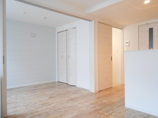 その他部屋・スペース　洋室部分も広くて使い勝手は良好ですね♪