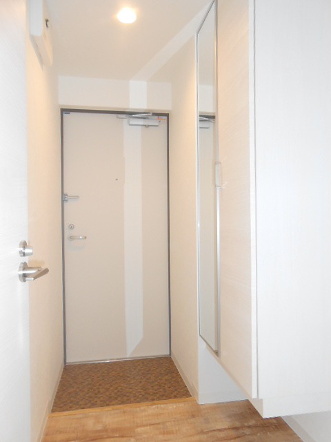 玄関　スッキリとした明るい玄関は気持ちが良いですね♪