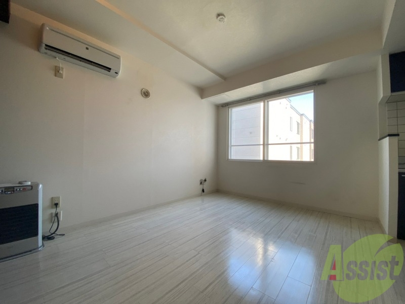 居室・リビング　明るいお部屋は気持ちよく過ごせそうですね。