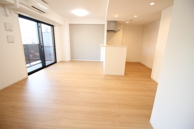 居室・リビング　２０５　リビング