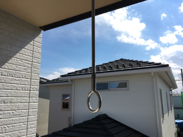 バルコニー　暖かな日差しのふりそそぐバルコニー