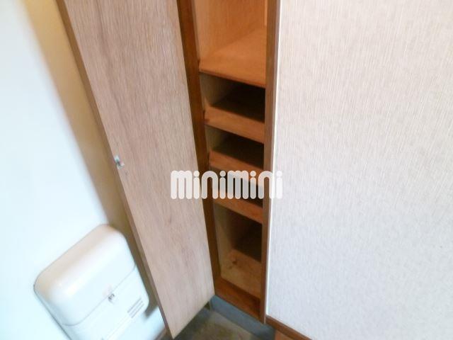 収納　コンパクトに収納できる靴箱です。