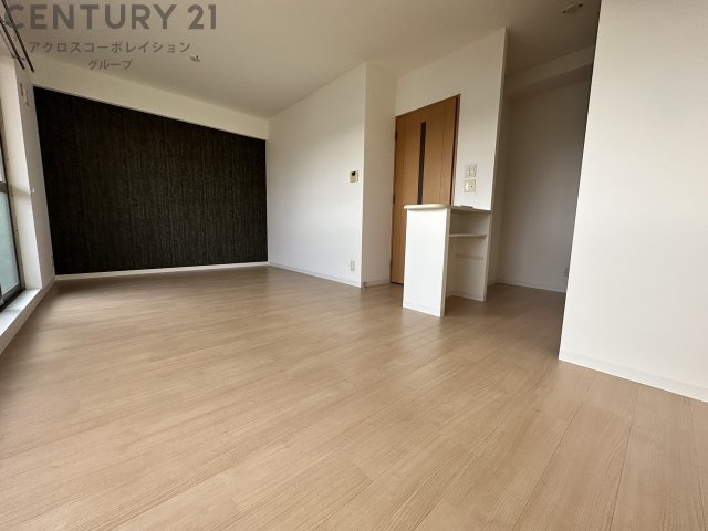 居室・リビング　エアコン付きで快適に過ごせます♪