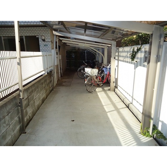 その他共有部分　自転車・バイク置場