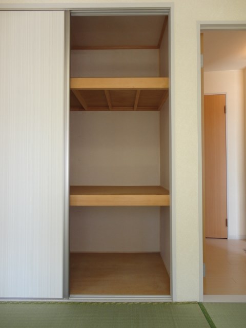 収納　写真は201号室です（参考）