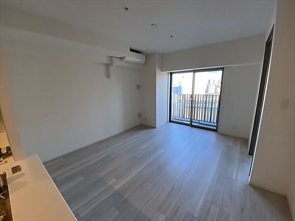 居室・リビング　※別部屋の参考写真です。