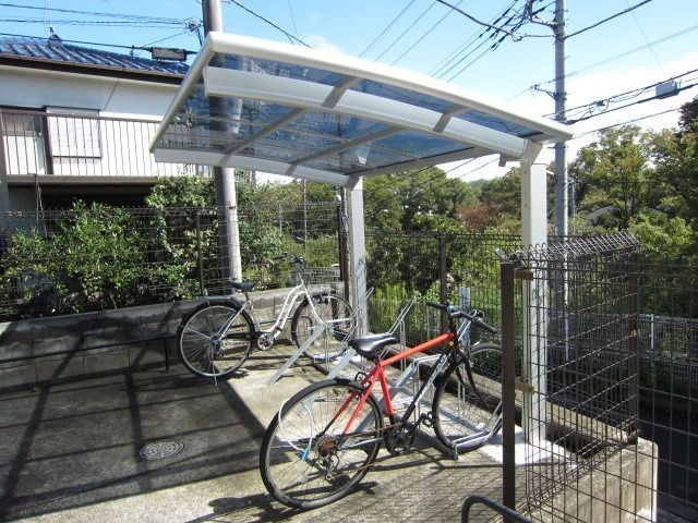 その他　★屋根付き駐輪場★