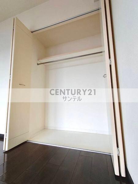 収納　階数によって床、建具の色が異なります。