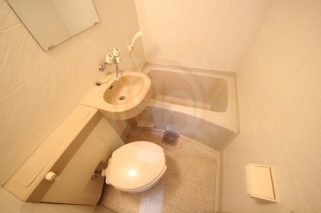 バス・シャワールーム　日々の疲れを癒すお風呂付です