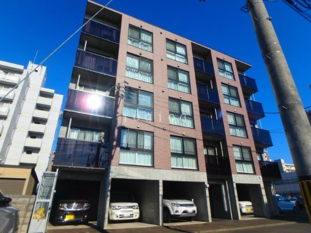 建物外観　アンシャンテ環状通東