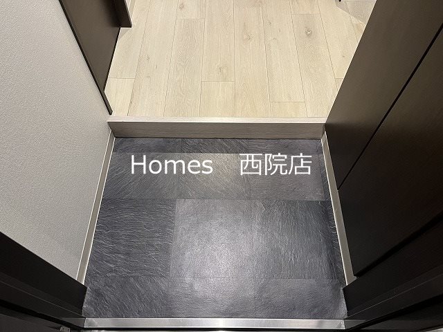 玄関　別号室のお写真でございます。