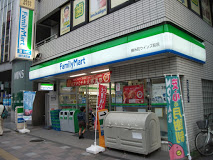 コンビニ　ファミリーマート錦糸町ウインズ前店（コンビニ）まで108m