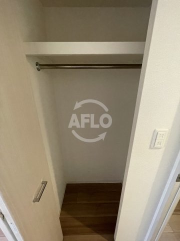 収納　プレサンス大阪ゲートシティ　クローゼット