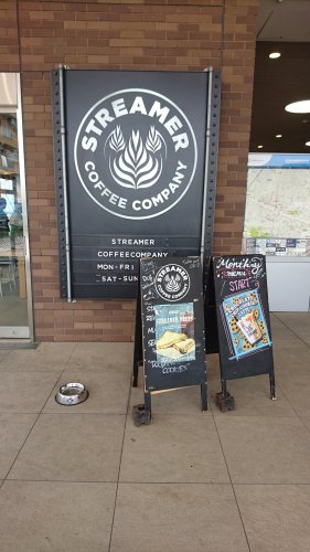 飲食店　カフェ（飲食店）まで160m