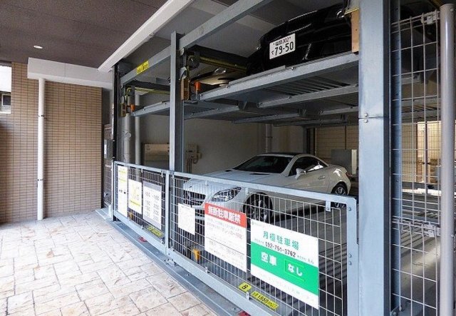 駐車場　車をお持ちの方に嬉しい駐車場付きの物件です