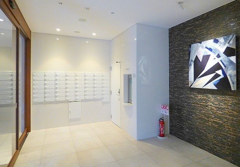 エントランス　清潔なエントランスです